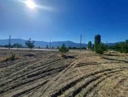 1 700 M2 Freistehendes Grundstück Zum Verkauf In Denizli Çameli Kolakta