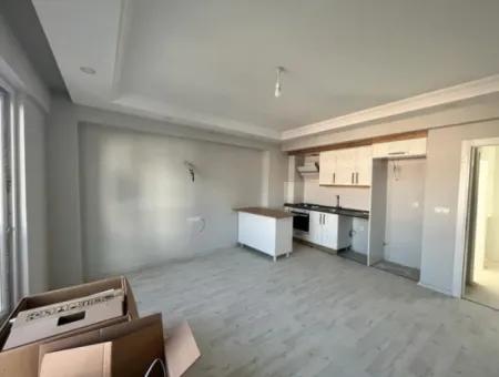 Ortaca Çarşı Merkezde Satılık 3+1 100M2 Daire.