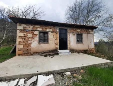 Çameli, Cevizlide 504 M2 Arsada Taş Köy Evi Ve 1042 M2 Müstakil Arsa Satılık